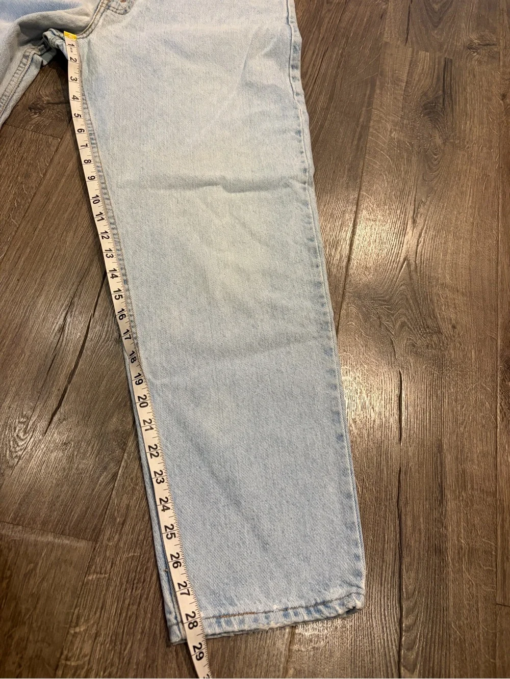 Vintage Levis 550 Relaxed Fit Tapered Leg Jeans Mens 36x30 Light Wash Blue 90s